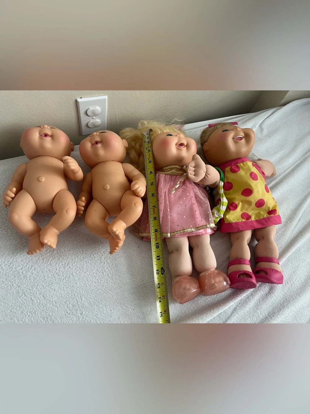 Cabbage patch kids dolls lot